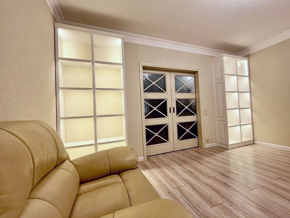 Продаж Квартира 3-кімнатна, 11/12 поверх на Владимирская ул., 1 Дніпро - фото 2