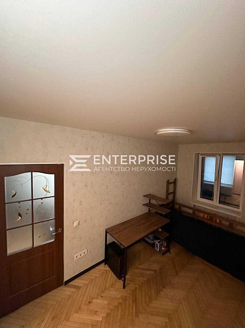 Продаж Квартира 4-кімнатна, 1/5 поверх на вул. Соборності Київ - фото 4