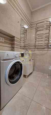 Продаж Квартира 3-кімнатна, 10/12 поверх на Дмитриевская ул., 75 Kiev