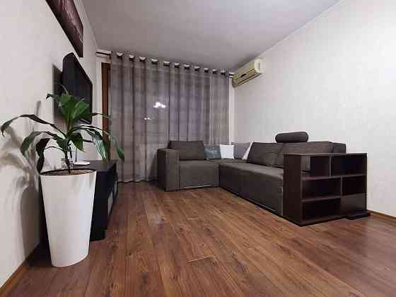 Оренда Квартира 1-кімнатна, 9/9 поверх на вул. Сергія Берегового, 2/6 Киев