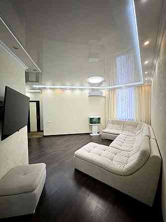 Продаж Квартира 3-кімнатна, 11/16 поверх на Юлії Здановської вул., д. 50/2 Київ