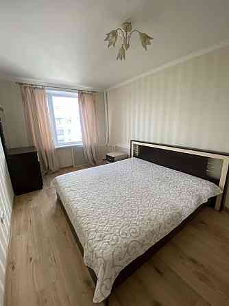 Оренда Квартира 3-кімнатна, 13/16 поверх на Князя Романа Мстиславича вул., д. 8 Киев