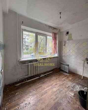 Продаж Квартира 2-кімнатна на Романа Ратушного ул., 11 Kiev