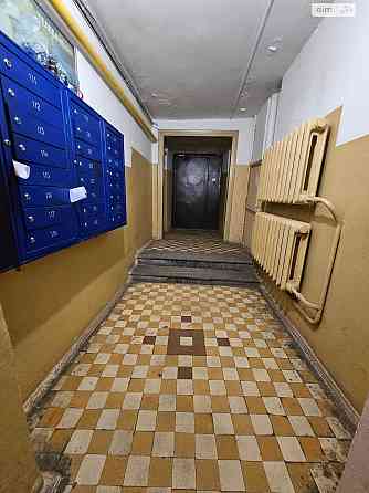 Продаж Квартира 2-кімнатна, 3/9 поверх на Лесі Українки вул., д. 12 Kiev