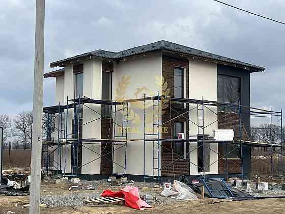 Продаж Будинок 4-кімнатний 