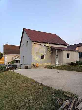 Продаж Будинок 4-кімнатний на Молодёжная ул., 13 