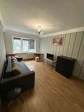 Продаж Квартира 2-кімнатна, 1/5 поверх на Солом'янська вул., д. 29 Kiev