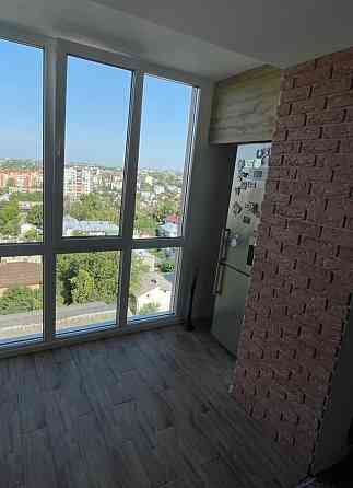 Продаж Квартира 3-кімнатна, 9/9 поверх на Коцюбинського вул., 5Б Ternopil'