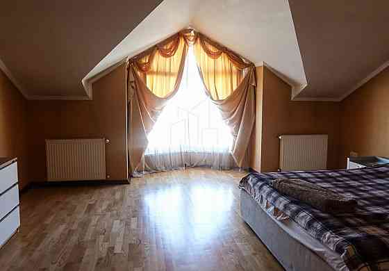 Продаж 5к квартири 135 кв. м Львів