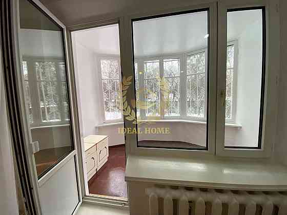 Продаж Квартира 3-кімнатна на Зоологическая ул., 6В Киев