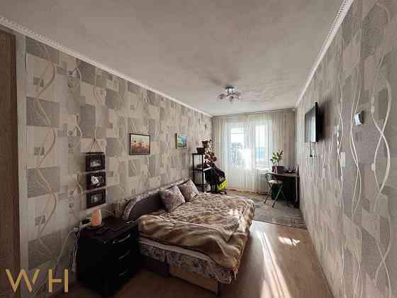 Продаж Квартира 3-кімнатна, 9/9 поверх на Лятошинського вул., д. 14-А Киев