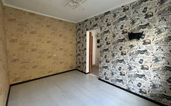 Продам дом с ремонтом в Одессе (ул.Платановая) Одеса