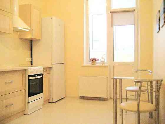 Оренда Квартира 1-кімнатна, 16/25 поверх на ул. Урловская Київ