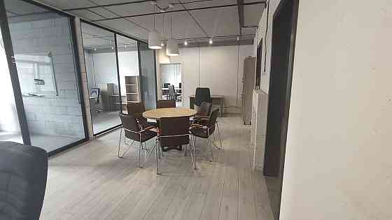 Оренда офісне приміщення на улица Максимовича Михаила (Трутенко Онуфрия), д.24 приміщень - 3, поверх - 9/9 Киев