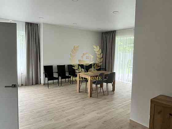 Продаж приватного будинку на Берковці, біля ТЦ Lavina Mall Київ