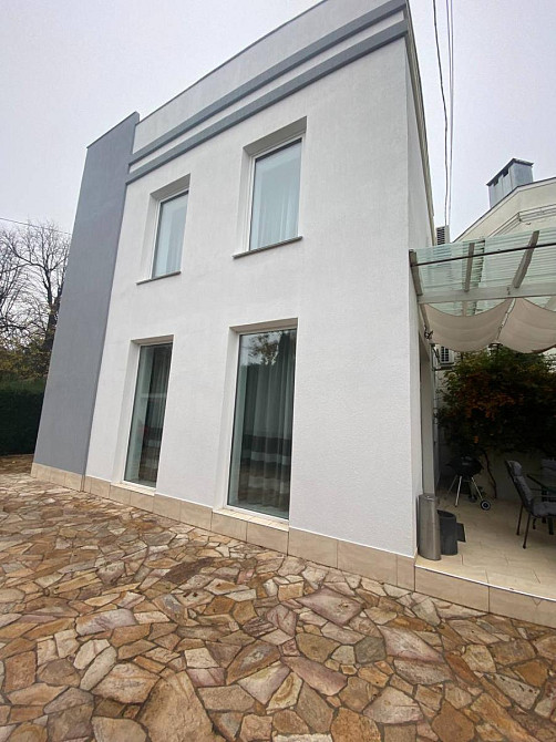 Продається 2-поверховий будинок на Таїрова, 320 кв.м., вул .Костанді Одесса - изображение 1