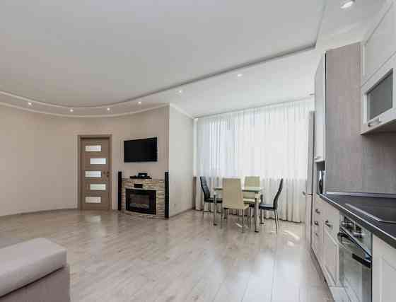 Продаж Квартира 1-кімнатна, 11/25 поверх на Воскресенський вул., д. 10-А Kiev