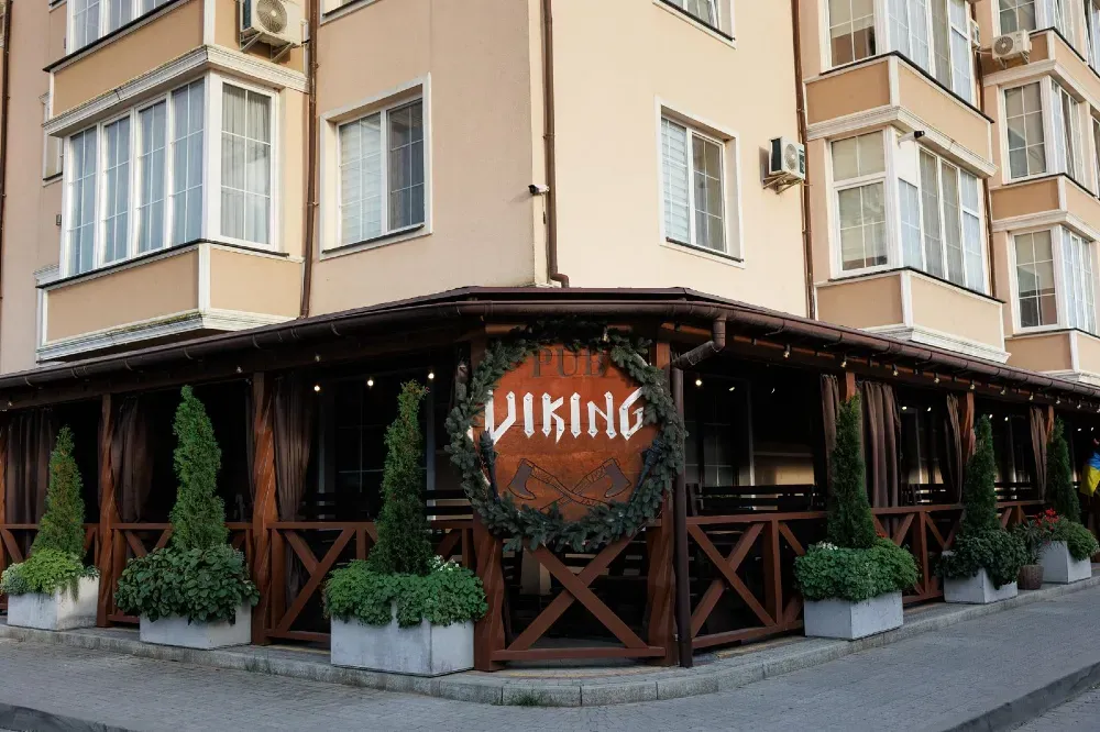 Продаж Приміщення в житловому будинку площа 152 кв.м 1-й поверх на Володимирська 90а Ужгород - фото 1