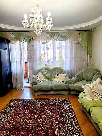 Продаж Квартира 4-кімнатна на Красной Калины пр-т, 72 Kiev