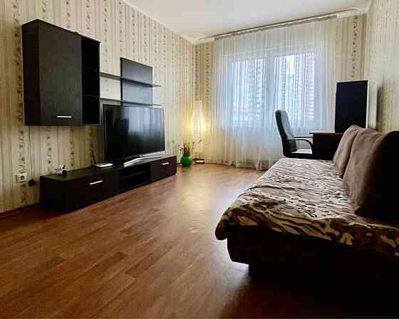 Оренда Квартира 1-кімнатна, 6/25 поверх на Софії Русової, 1 Киев