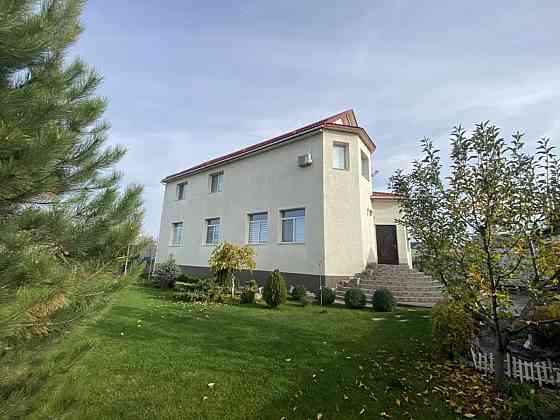 Продаж Квартира 6-кімнатна Дніпро