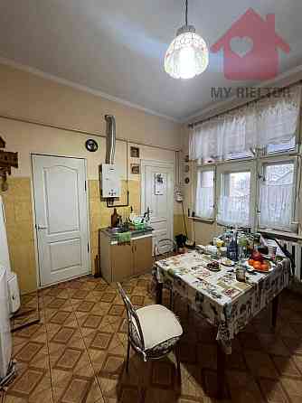 Продаж Квартира 4-кімнатна, 2/2 поверх на Берчені Ужгород