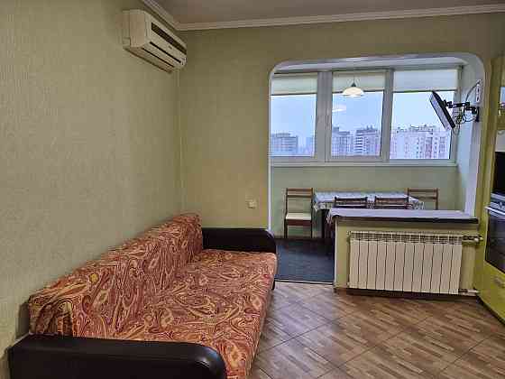 Оренда Квартира 1-кімнатна, 24/25 поверх на улица Урловская, д.34 Киев