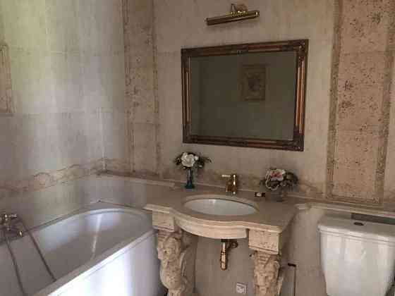 Оренда Квартира 3-кімнатна, 5/5 поверх на ул. Михаила Стельмаха Kiev