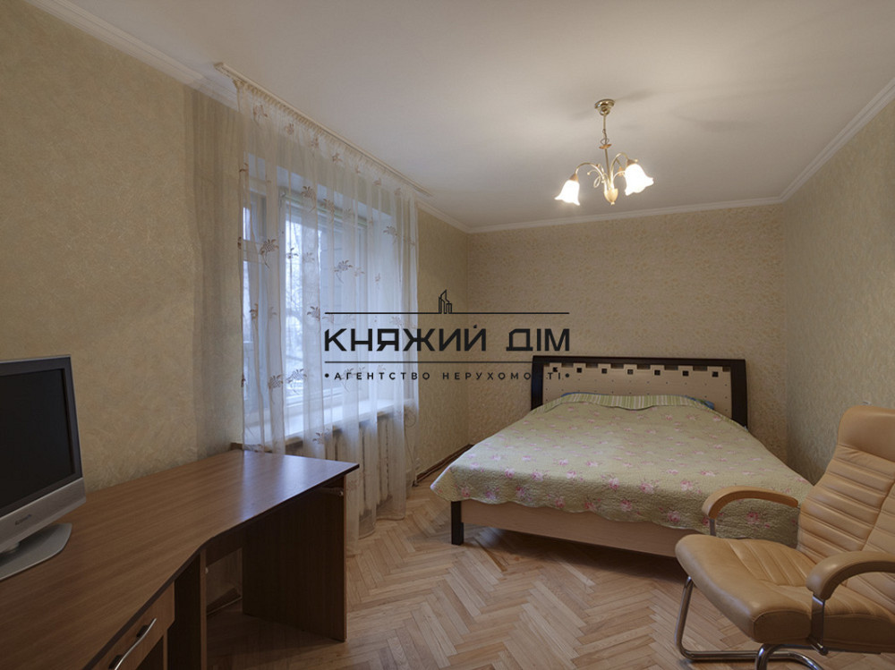 Аренда раздельной 4-х к.кв. м. Минская. № 11193908 Київ - фото 1