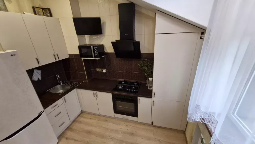 Продаж Квартира 1-кімнатна, 5/5 поверх на Институтская ул., 52  - фото 3