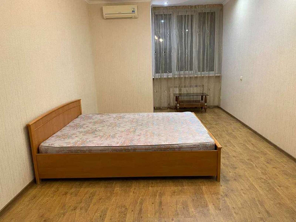 Оренда Квартира 1-кімнатна, 22/25 поверх на пр. Николая Бажана, 1м Київ - фото 1