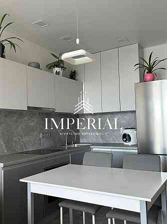 Продаж Квартира 2-кімнатна, 19/27 поверх на вул. просп. Степана Бандери Киев