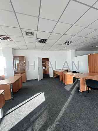 Оренда офісне приміщення на Велика Житомирська вул., 20 приміщень - 4, поверх - 11/12 Киев