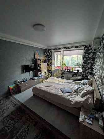 Продається 2-кімнатна квартира в Дніпровському р-ні (мік-он Соцмісто) Kiev