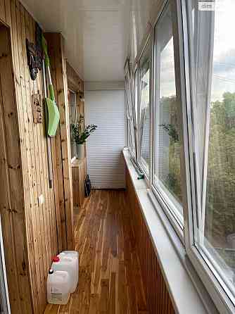 Продаж Квартира 3-кімнатна, 6/9 поверх на Антонова Авіаконструктора вул., д. 2/32 Киев