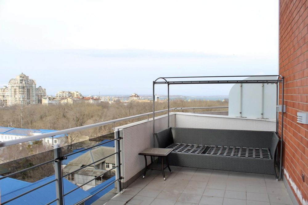 Оренда Квартира 4-кімнатна, 8/8 поверх на Успенская ул., 2 Одеса - фото 1