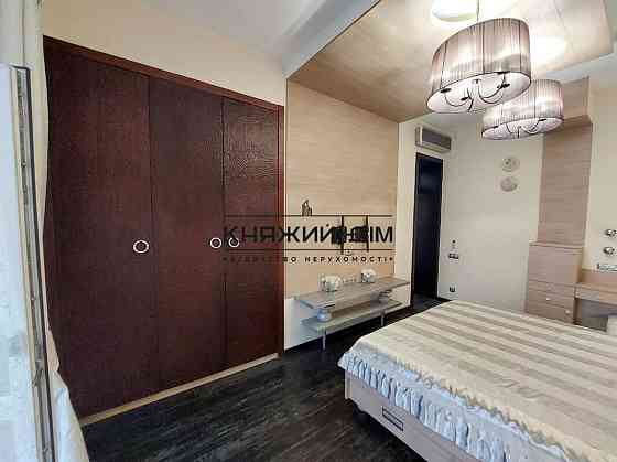 Оренда Квартира 3-кімнатна, 4/5 поверх на вул. Коминтерна ул./Сімона Петлюри Київ