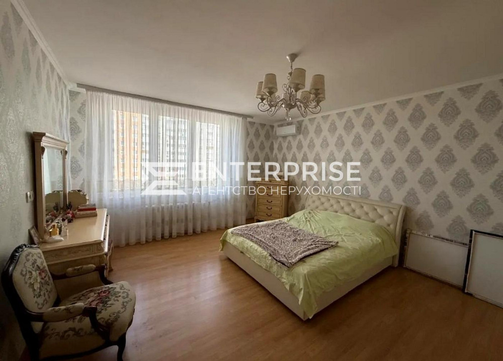 Продаж Квартира 2-кімнатна, 17/23 поверх на вул. Пчелки Елены Kiev - photo 1