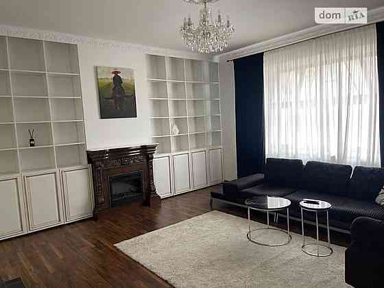 Оренда Квартира 3-кімнатна, 4/4 поверх на ул. Воздвиженская Kiev