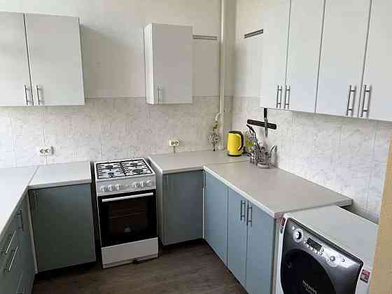 Оренда Квартира 3-кімнатна, 6/8 поверх на ул. Михаила Коцюбинского Киев