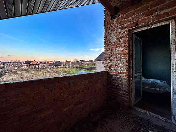 Продаж Квартира 4-кімнатна, 1/2 поверх на вул. Максимишина Ременів