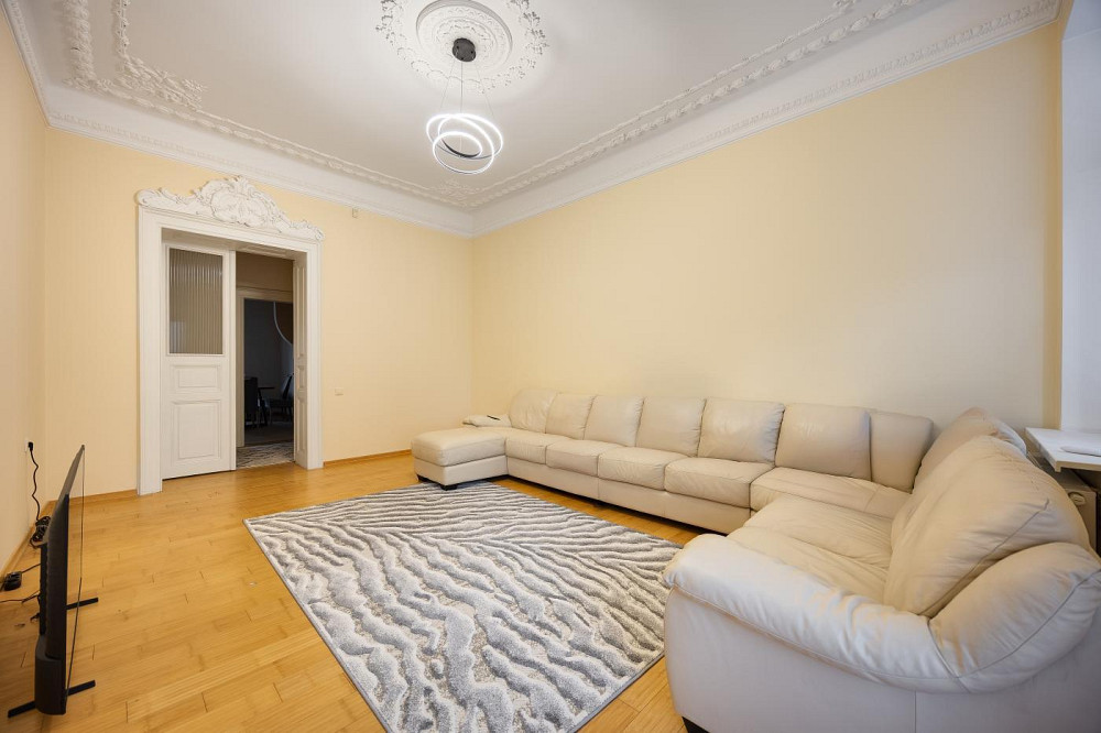 Оренда Квартира 7-кімнатна, 3/4 поверх на вул. Верхратського Івана Львов - изображение 2