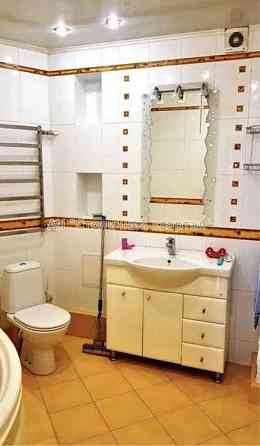 Продаж Будинок 3-кімнатний на Харківське шосе, 56 Киев