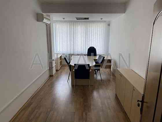 Оренда офісне приміщення на Хорива вул., 1А приміщень - 4, поверх - 3/3 Київ