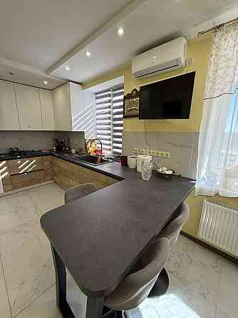 Продаж Квартира 3-кімнатна, 7/8 поверх на Лебедєва Академіка вул., д. 1 Kiev