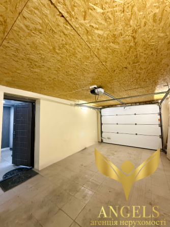 Продажа 3-этажный Дом с участком 3.4 сот 165 кв.м 4 комн. на провулок Акимівський Кропивницкий