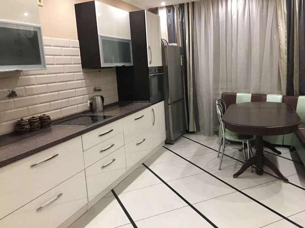 Оренда Квартира 3-кімнатна, 1/16 поверх на Харьковское шоссе Київ - фото 1