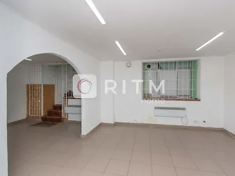 Здається    Чернівці Аркадія Жуковського (Горького Максима) вулиця 19 Чернівці - фото 4