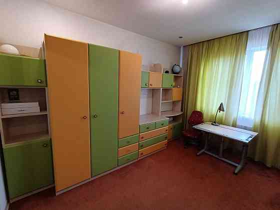 Продаж Квартира 3-кімнатна, 18/18 поверх на Заболотного Академіка вул., д. 6 Kiev