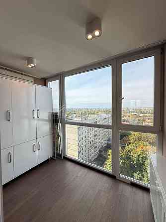 Продаж Квартира 3-кімнатна, 12/12 поверх на вул. Олімпійська Харьков